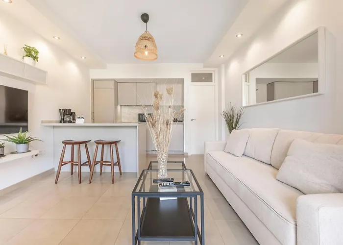 Cozy 1 Bedroom With 2 Pools & Tennis Court *