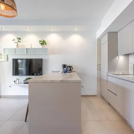 Cozy 1 Bedroom With 2 Pools & Tennis Court Lägenhet *