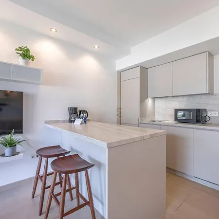 Cozy 1 Bedroom With 2 Pools & Tennis Court