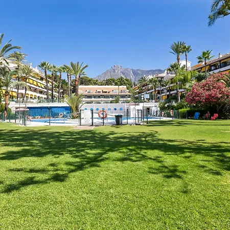 Cozy 1 Bedroom With 2 Pools & Tennis Court Apartment Marbella