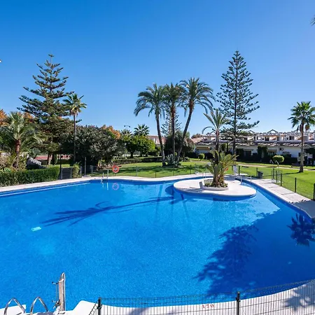 아파트 Cozy 1 Bedroom With 2 Pools & Tennis Court