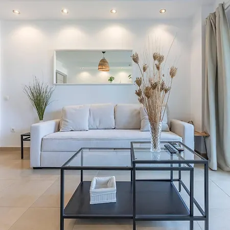 Cozy 1 Bedroom With 2 Pools & Tennis Court 아파트 *